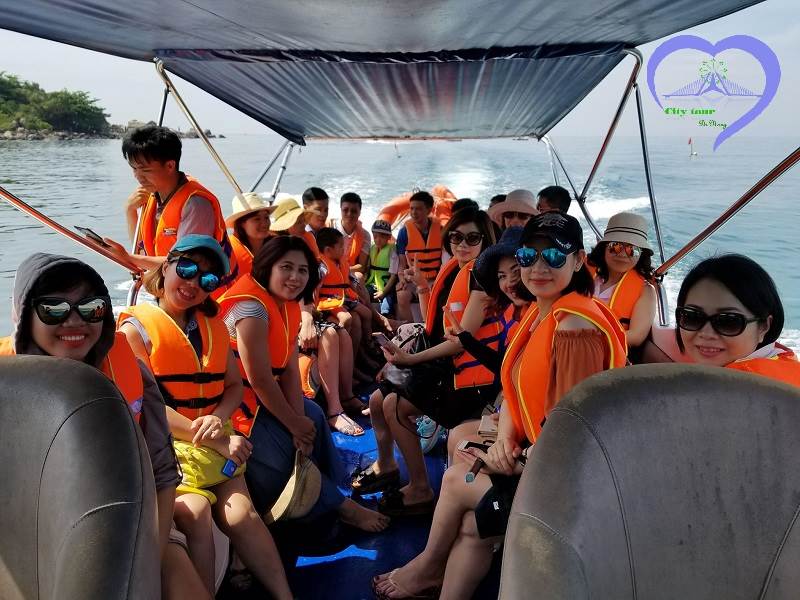 Tour du lịch ngắm san hô câu cá tại bán đảo Sơn Trà 1 ngày uy tín và giá rẻ